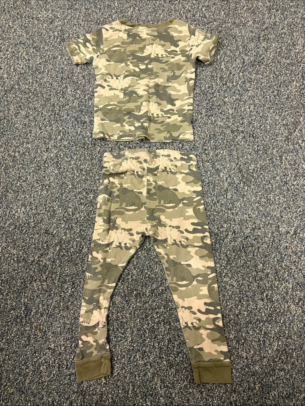 wonder nation Camo Dino Pajama Set in Green with Multicolor Accents